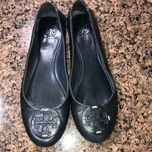 Tory Burch navy flats. Size 8.